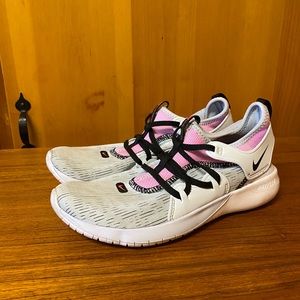 Womens Nike running shoes size 6.5